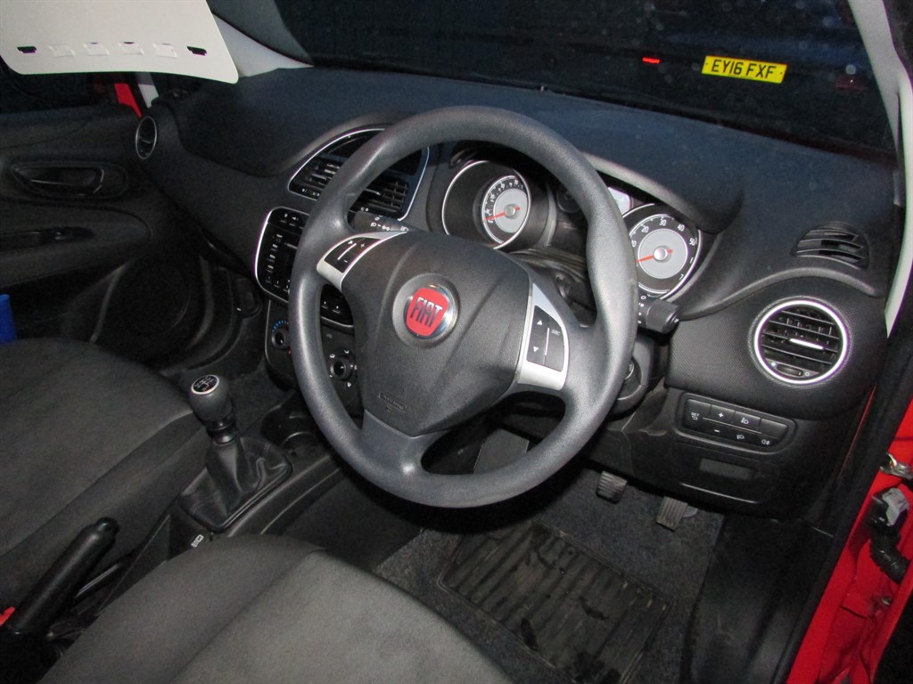 Used Fiat Punto 2017 for sale - 77256636: Photo 14