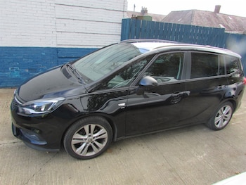 2017 - SRI Used 5-Door