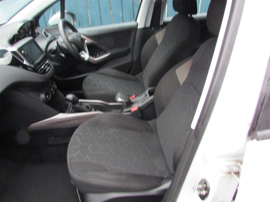 Used Peugeot 2008 2016 for sale - 77281358: Photo 10