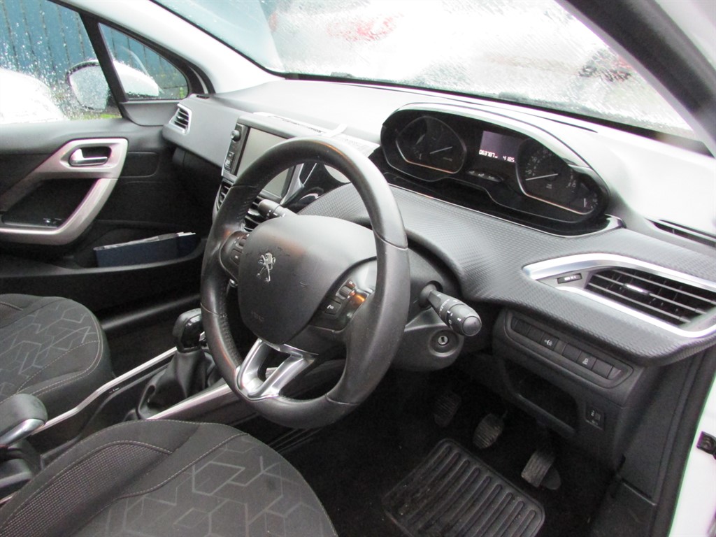 Used Peugeot 2008 2016 for sale - 77281358: Photo 6