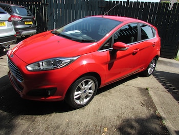 Used Ford Fiesta 2015 for sale - 79160320: Photo