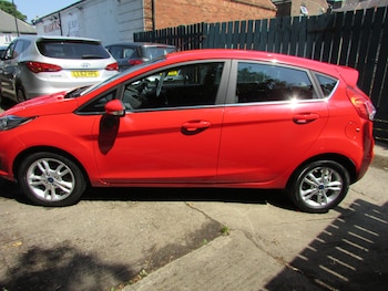 Used Ford Fiesta 2015 for sale - 79160320: Photo