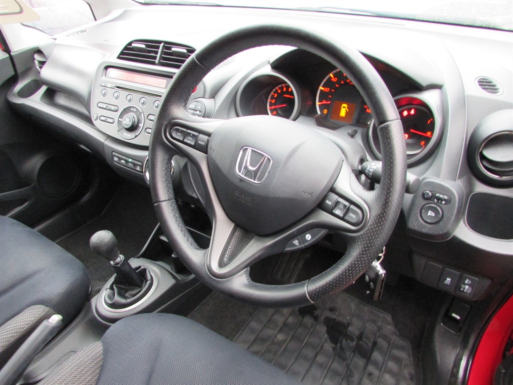 Used Honda Jazz 2015 for sale - 76557094: Photo 8