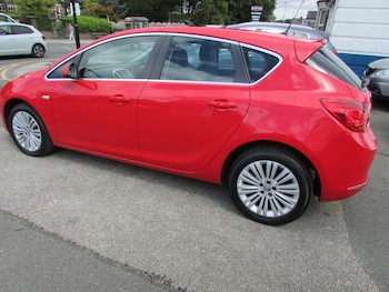 Used Vauxhall Astra 2015 for sale - 79274876: Photo