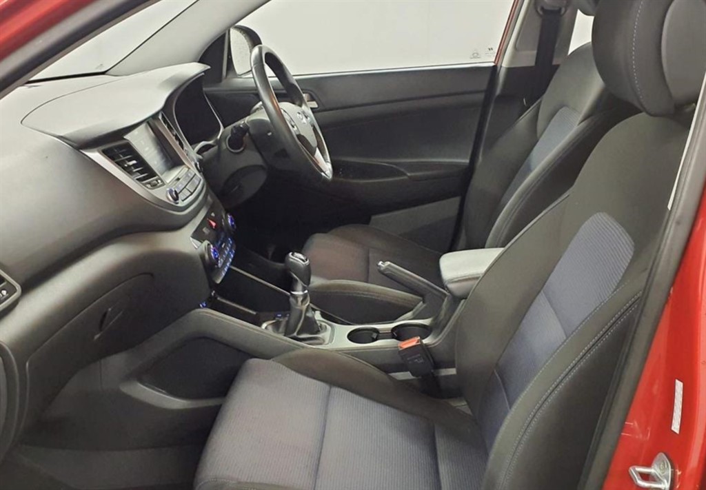 Used Hyundai TUCSON 2017 for sale - 77552609: Photo 2