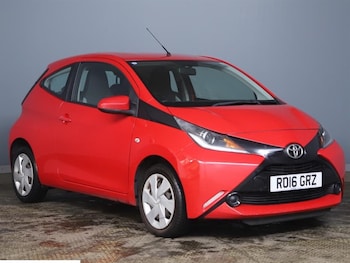 2016 - VVT-I X-PLAY Used 3-Door