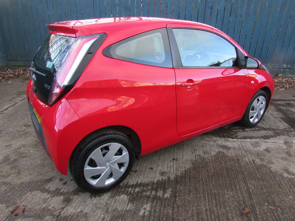 Used Toyota AYGO 2016 for sale - 76628511: Photo 2