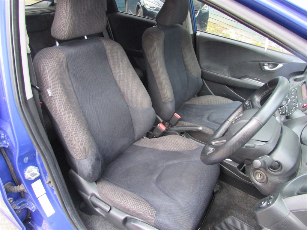 Used Honda Jazz 2015 for sale - 76124911: Photo 5