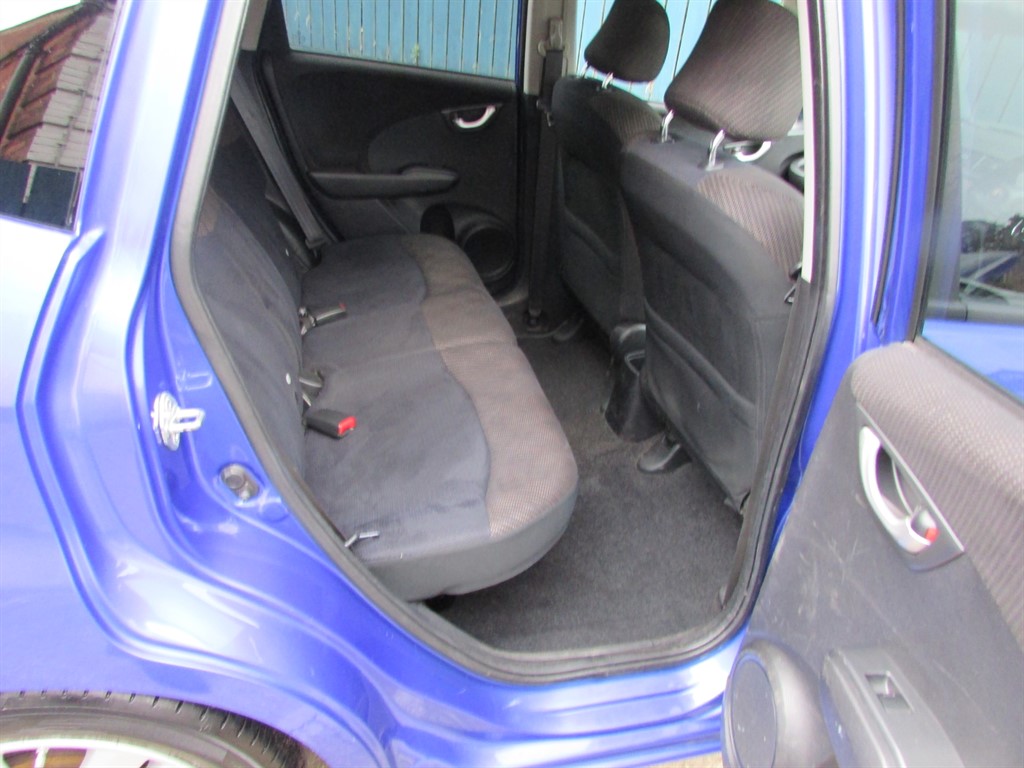 Used Honda Jazz 2015 for sale - 76124911: Photo 6