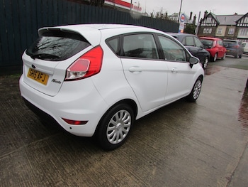 Used Ford Fiesta 2015 for sale - 77300750: Photo