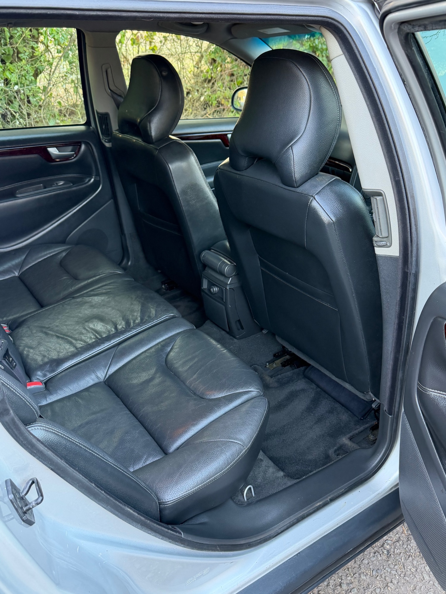 Used Volvo V70 2003 for sale - 77969081: Photo 9