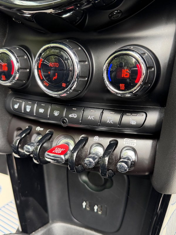 Used MINI Convertible 2018 for sale - 76236310: Photo 17