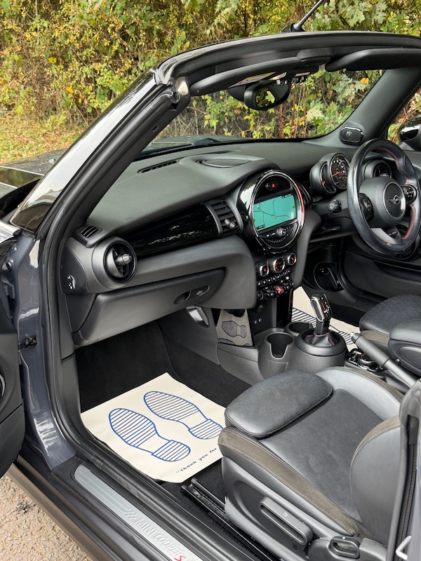 Used MINI Convertible 2018 for sale - 76236310: Photo 20