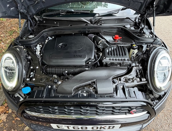Used MINI Convertible 2018 for sale - 76236310: Photo 23