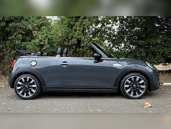 Used MINI Convertible 2018 for sale - 76236310: Photo 4