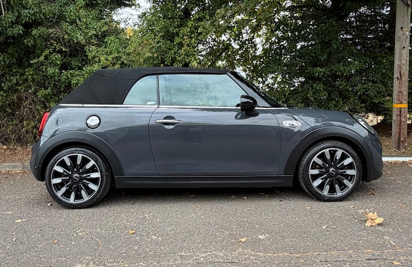 Used MINI Convertible 2018 for sale - 76236310: Photo 5