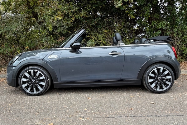 Used MINI Convertible 2018 for sale - 76236310: Photo 6