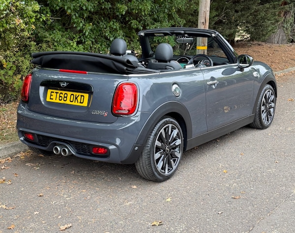 Used MINI Convertible 2018 for sale - 76236310: Photo 7