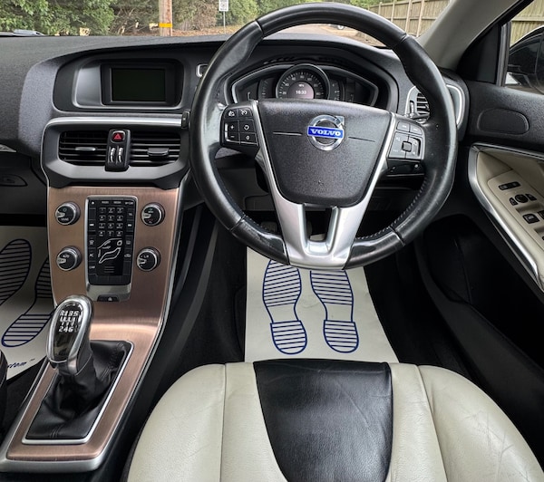 Used Volvo V40 2013 for sale - 75681654: Photo 11