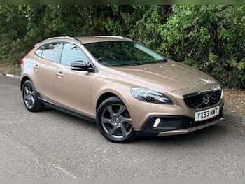 Volvo - V40