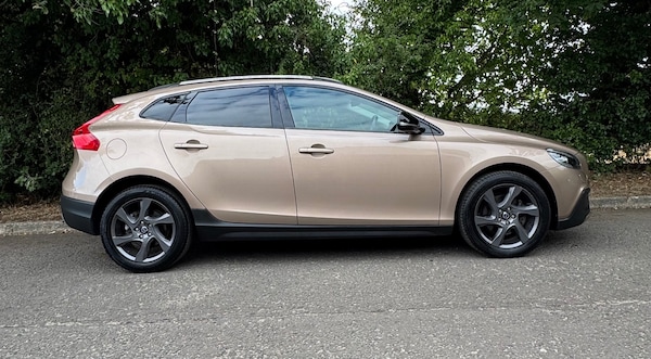 Used Volvo V40 2013 for sale - 75681654: Photo 3