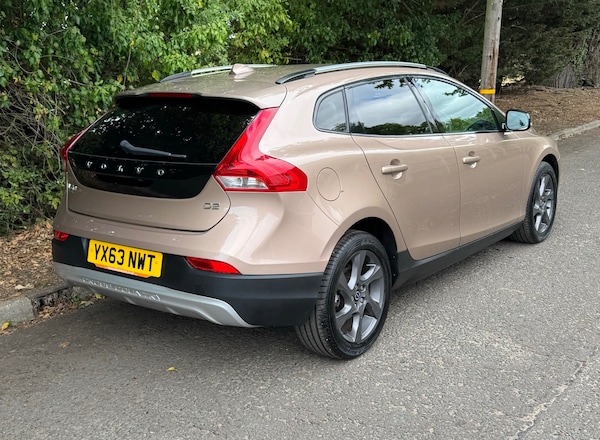 Used Volvo V40 2013 for sale - 75681654: Photo 5