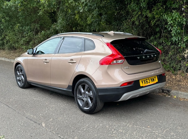 Used Volvo V40 2013 for sale - 75681654: Photo 6