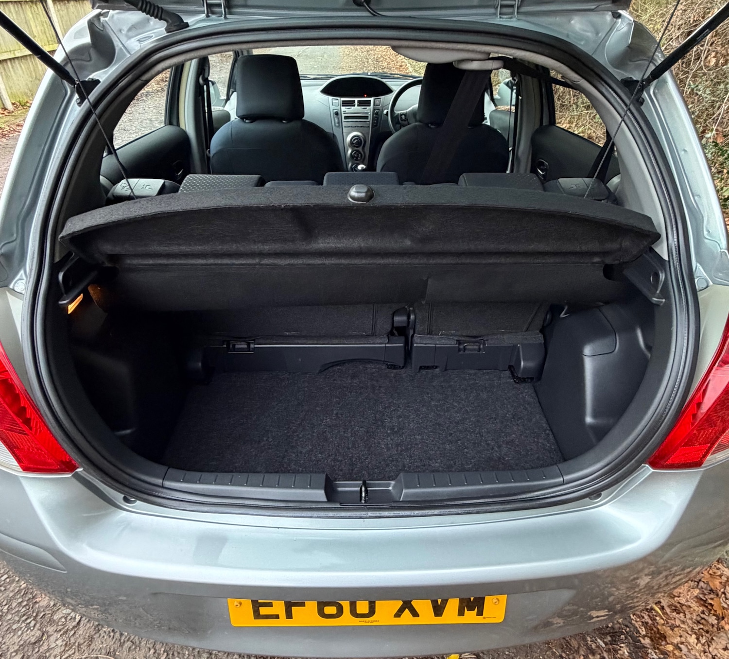 Used Toyota Yaris 2011 for sale - 76974729: Photo 19