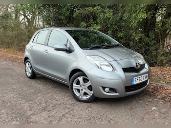 Used Toyota Yaris 2011 for sale - 76974729: Photo