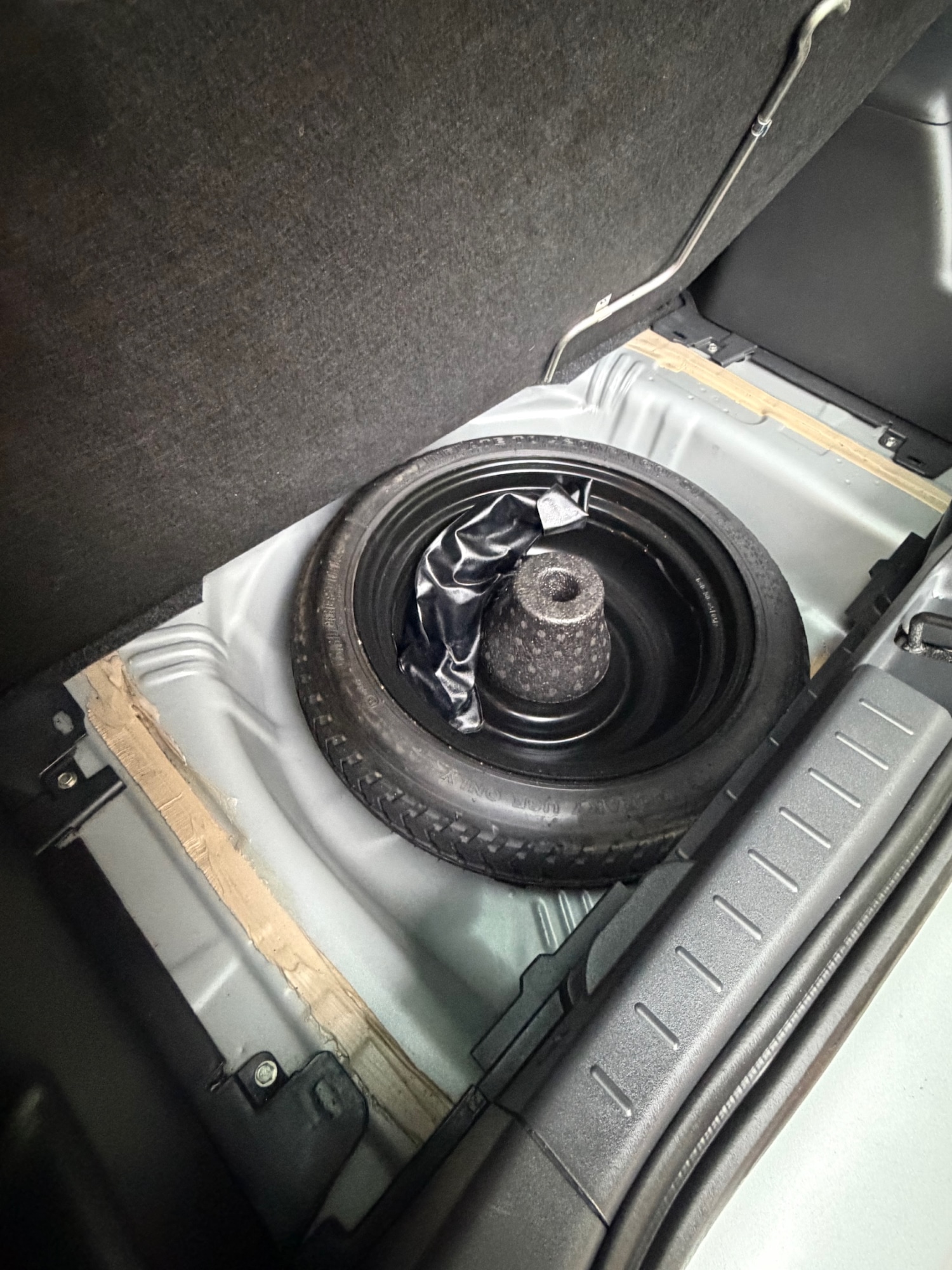 Used Toyota Yaris 2011 for sale - 76974729: Photo 20