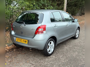 Used Toyota Yaris 2011 for sale - 76974729: Photo