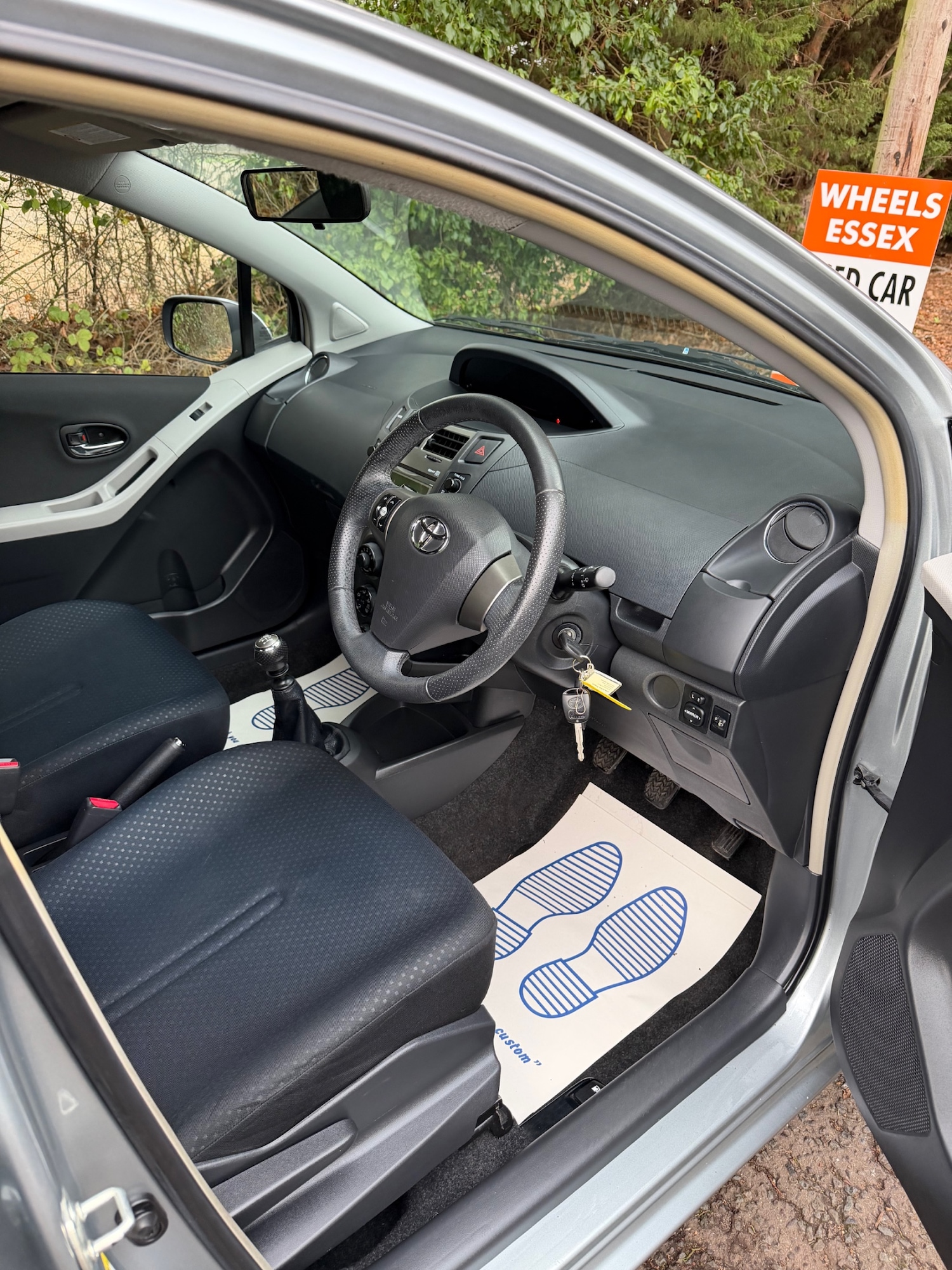 Used Toyota Yaris 2011 for sale - 76974729: Photo 6