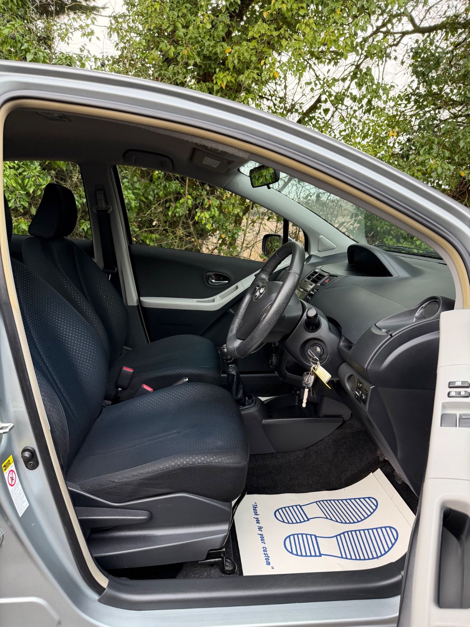 Used Toyota Yaris 2011 for sale - 76974729: Photo 7