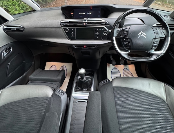 Used Citroen C4 Picasso 2015 for sale - 76082936: Photo 10