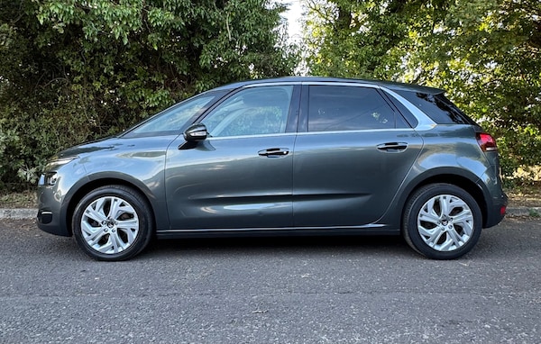 Used Citroen C4 Picasso 2015 for sale - 76082936: Photo 4