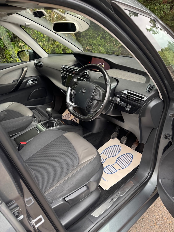 Used Citroen C4 Picasso 2015 for sale - 76082936: Photo 7