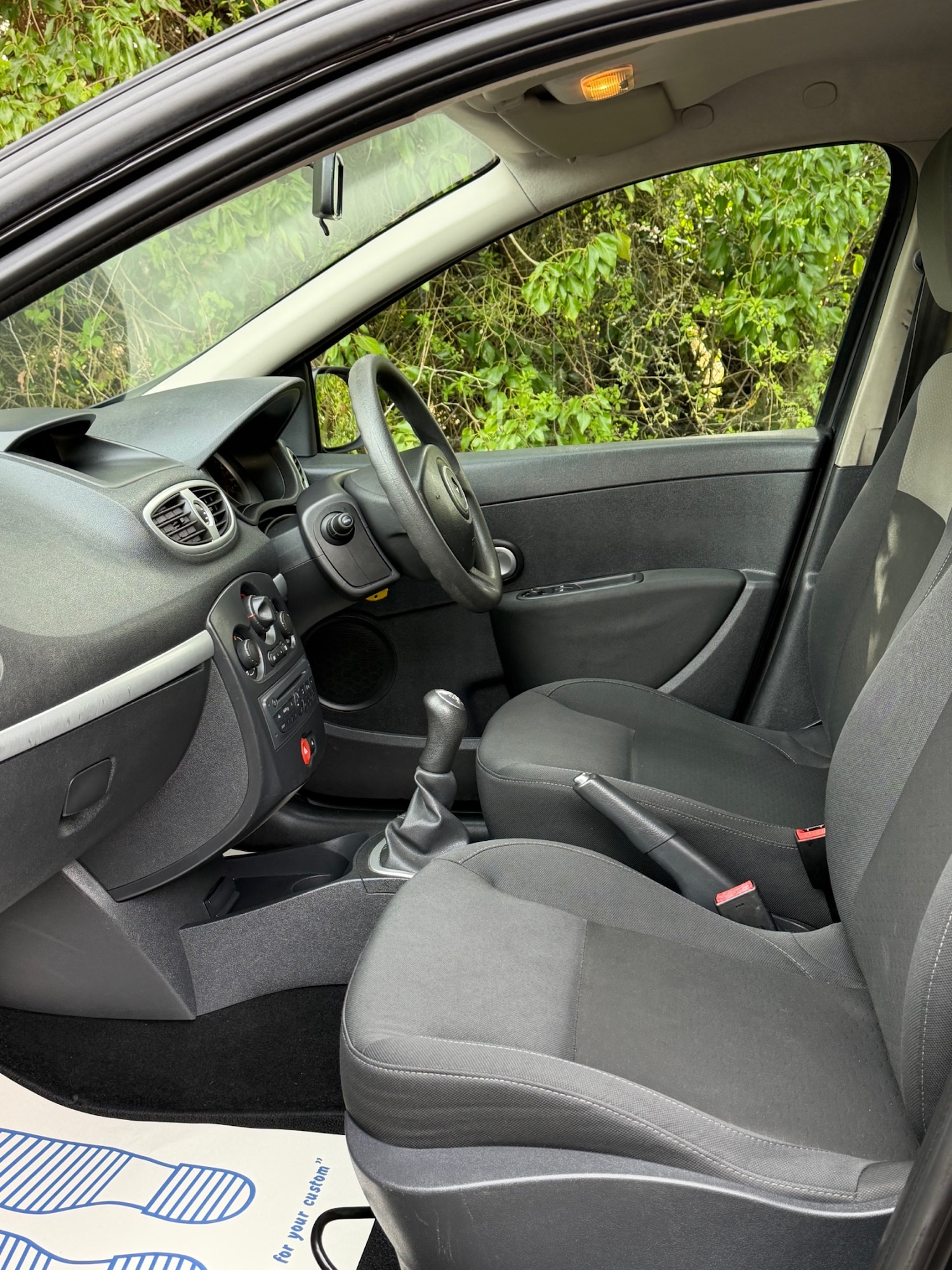 Used Renault Clio 2010 for sale - 78219735: Photo 14