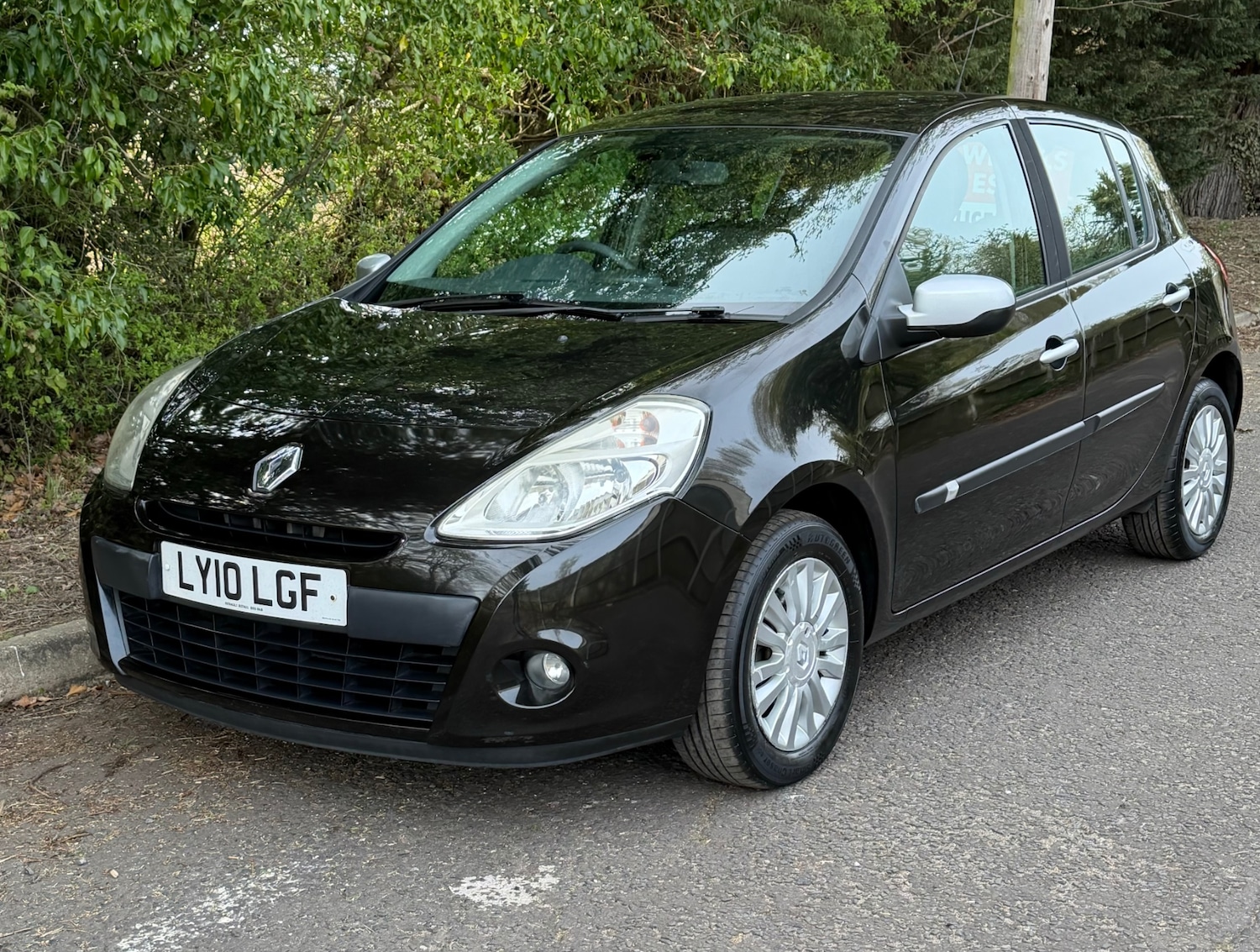 Used Renault Clio 2010 for sale - 78219735: Photo 2