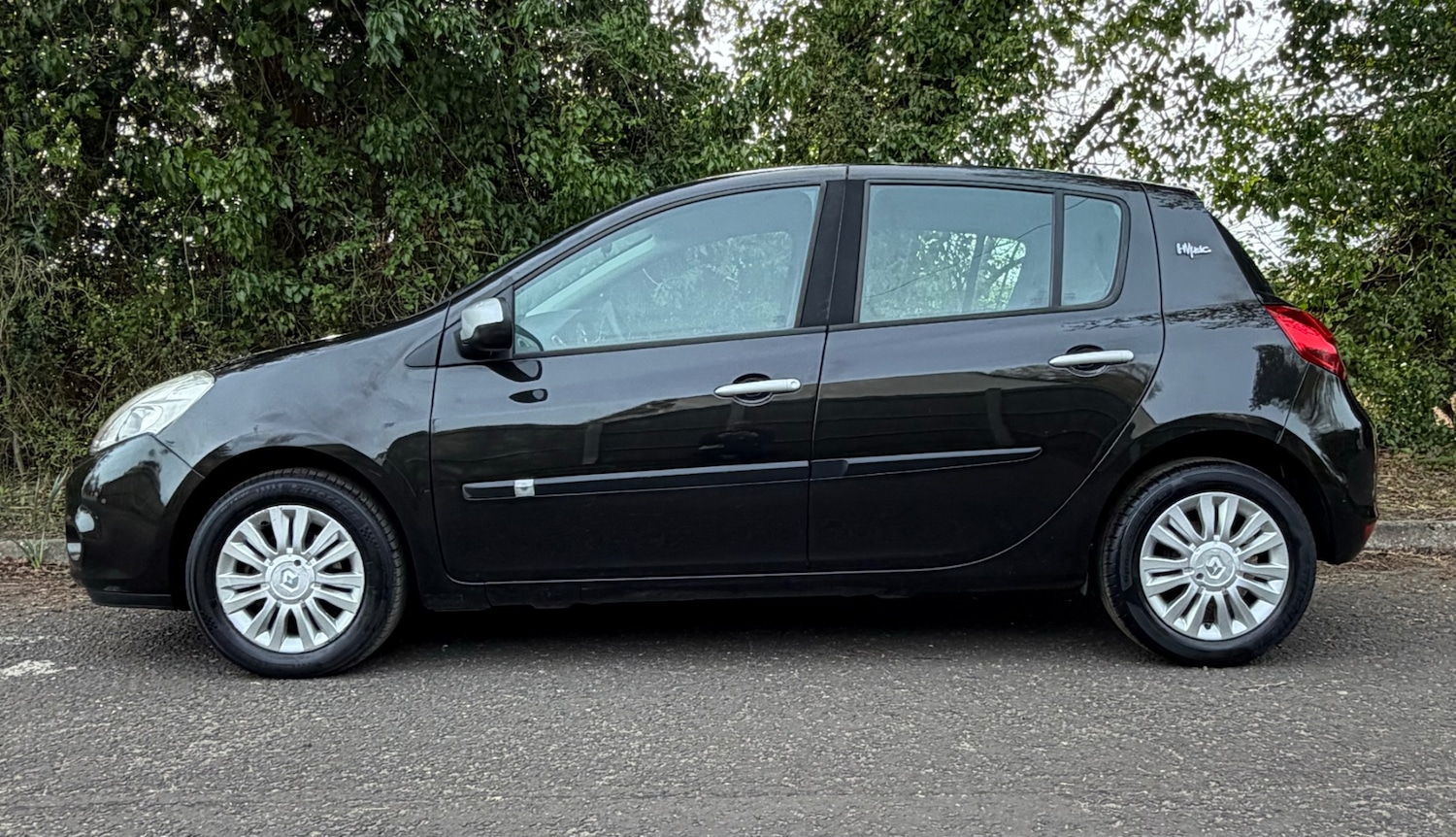 Used Renault Clio 2010 for sale - 78219735: Photo 4