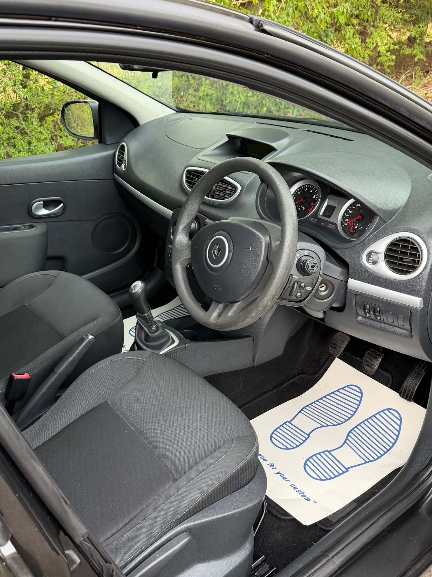 Used Renault Clio 2010 for sale - 78219735: Photo 8
