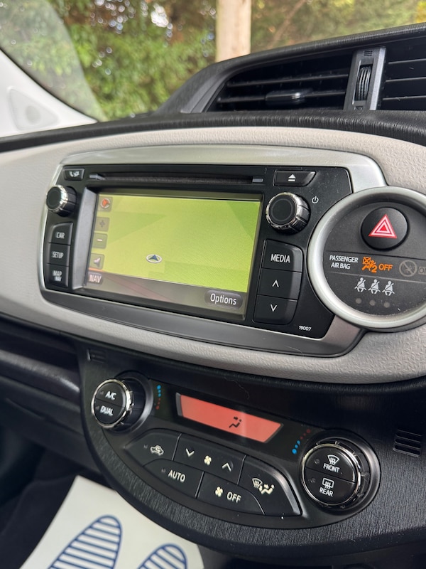Used Toyota Yaris 2012 for sale - 76134427: Photo 12