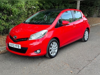 Used Toyota Yaris 2012 for sale - 76134427: Photo 2