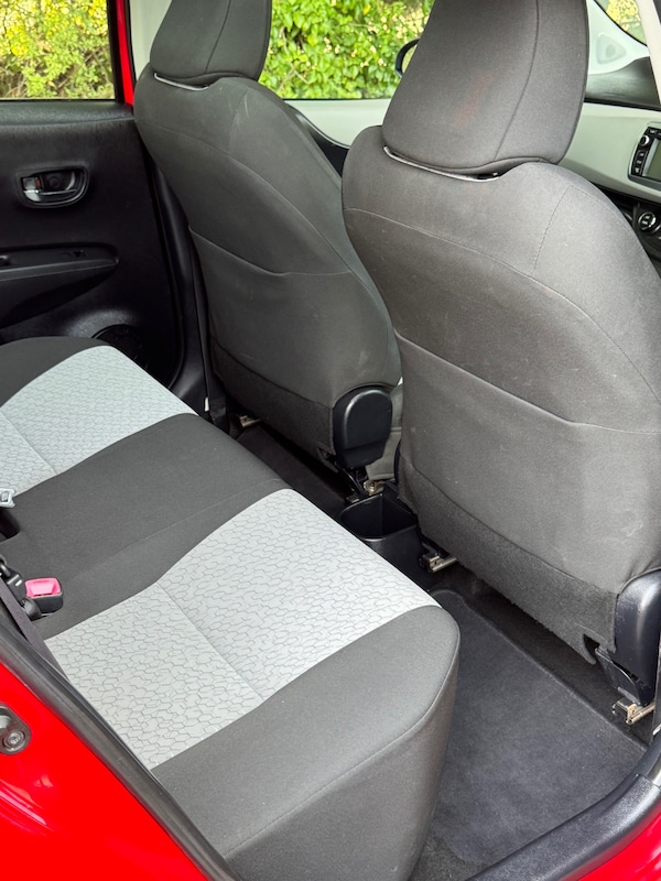 Used Toyota Yaris 2012 for sale - 76134427: Photo 9