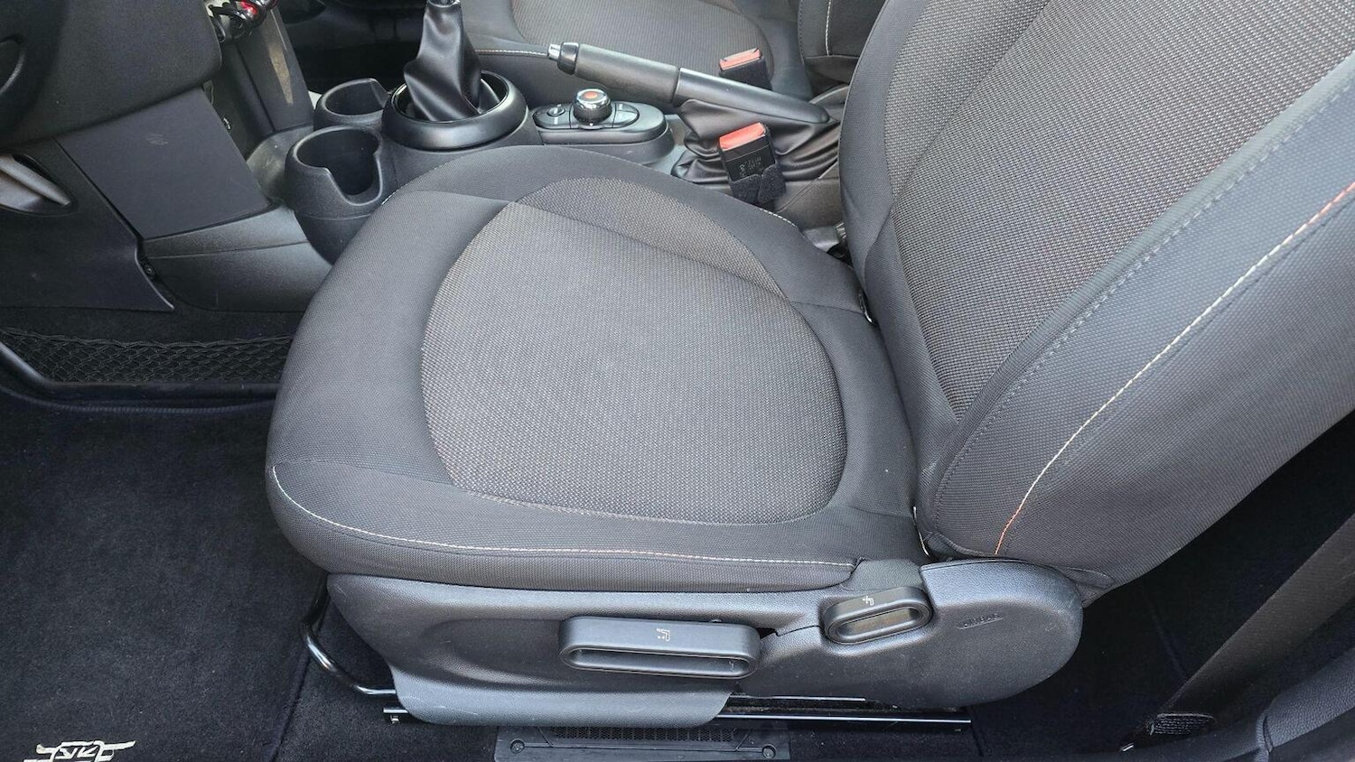 Used MINI Hatch 2018 for sale - 77093935: Photo 19