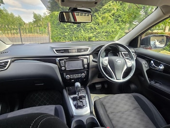 Used Nissan Qashqai 2017 for sale - 79543798: Photo