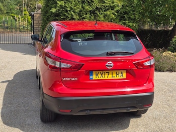 Used Nissan Qashqai 2017 for sale - 79543798: Photo