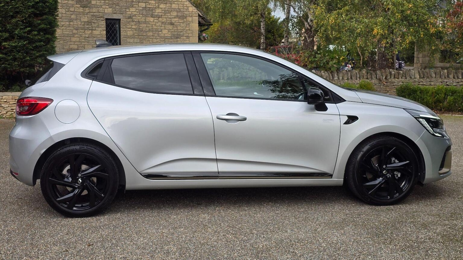 Used Renault Clio 2023 for sale - 76924326: Photo 10