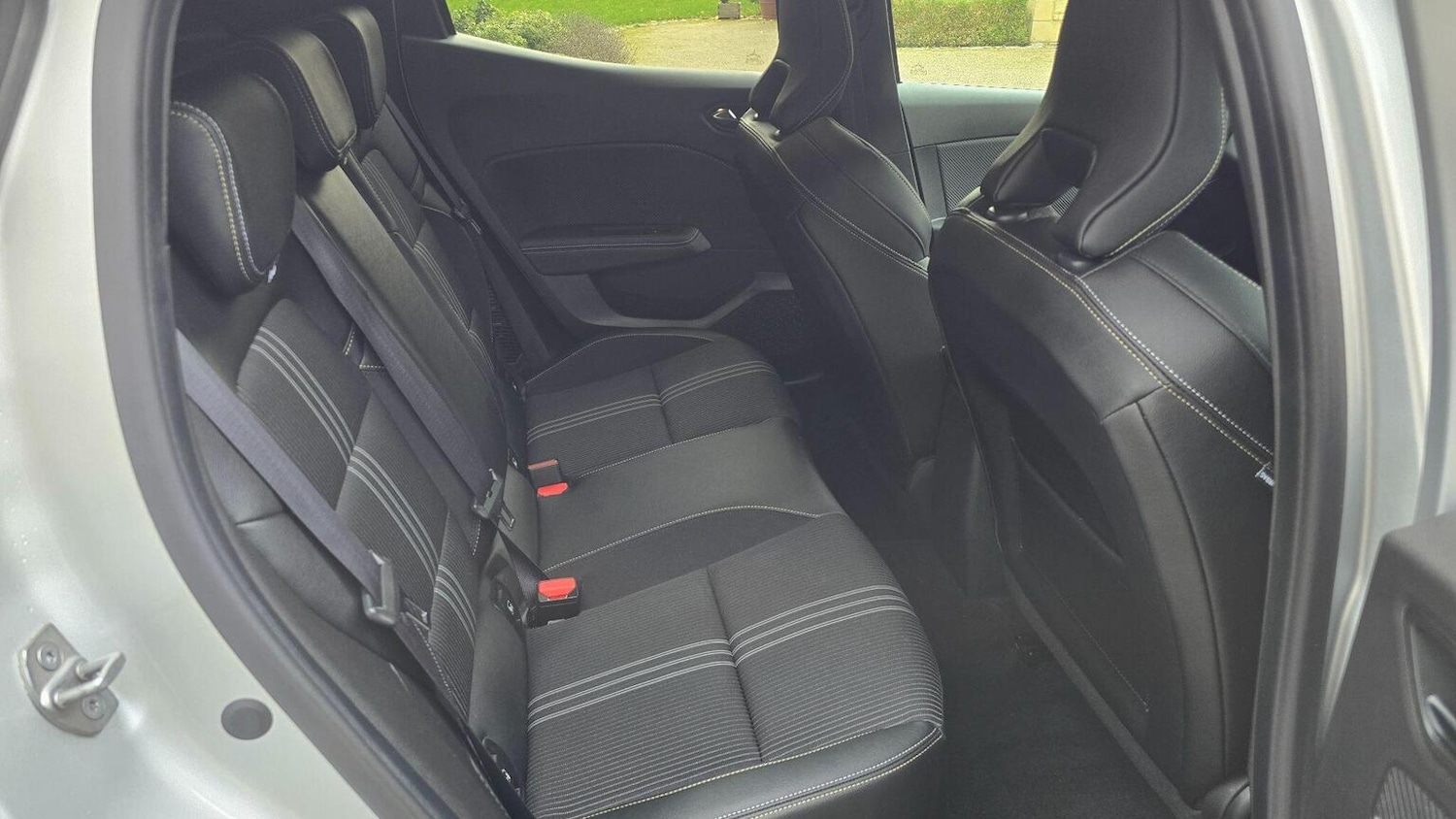 Used Renault Clio 2023 for sale - 76924326: Photo 14