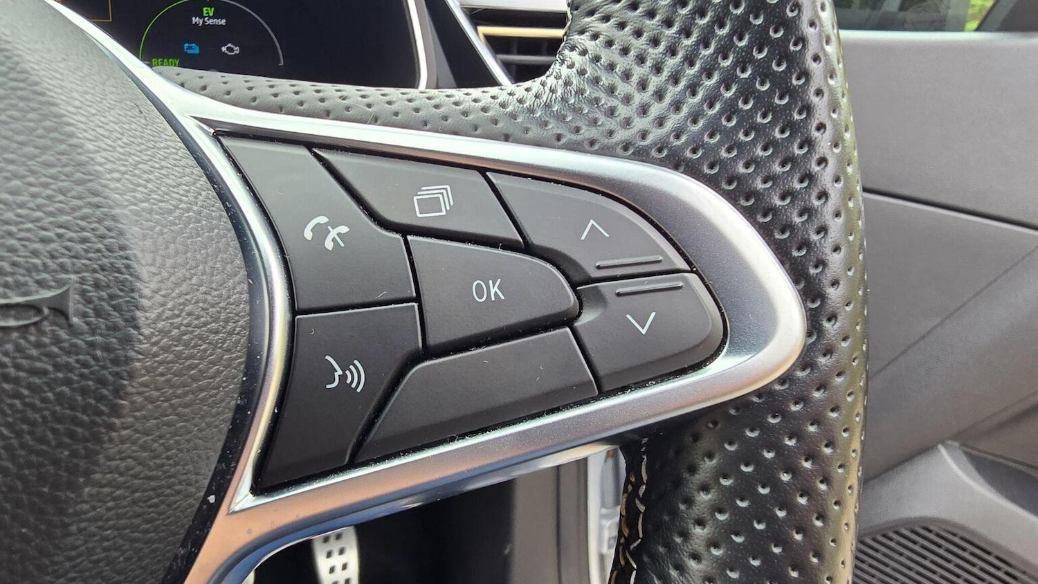 Used Renault Clio 2023 for sale - 76924326: Photo 20