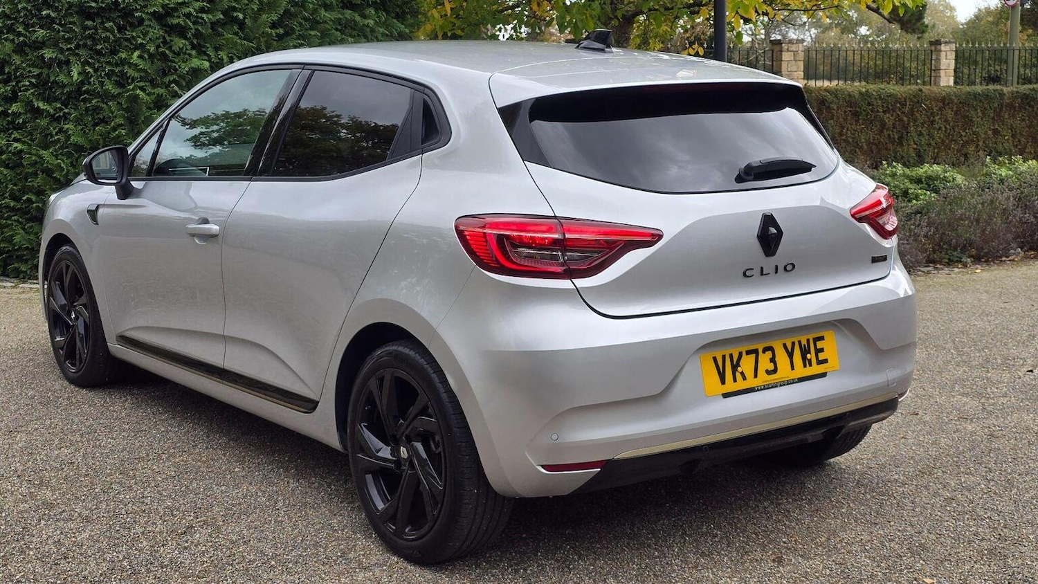 Used Renault Clio 2023 for sale - 76924326: Photo 4